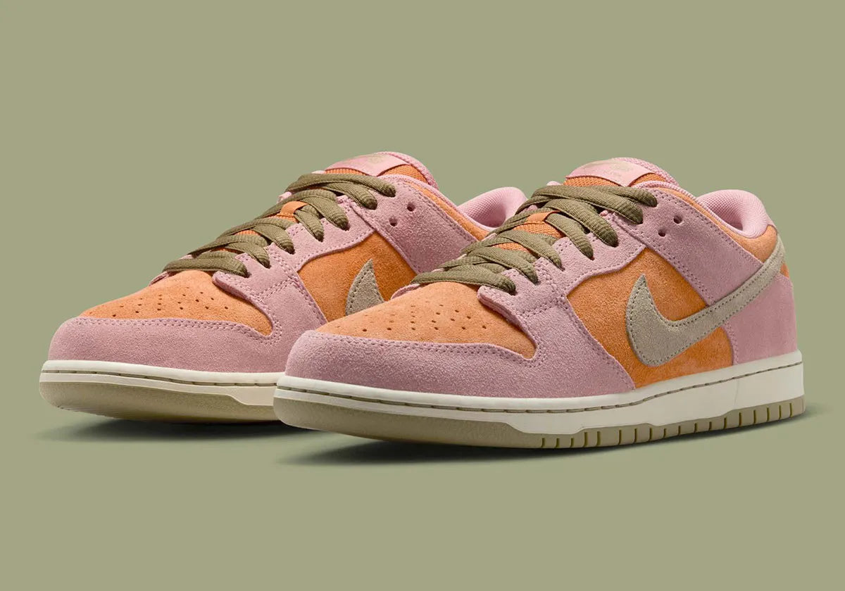 Nike SB Dunk Low Red Starburst